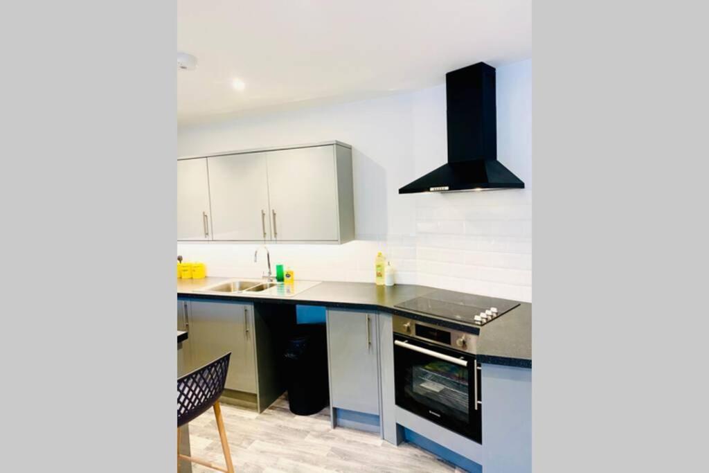 Stunning New Apartment Set In St Leonards On Sea Hollington  Экстерьер фото